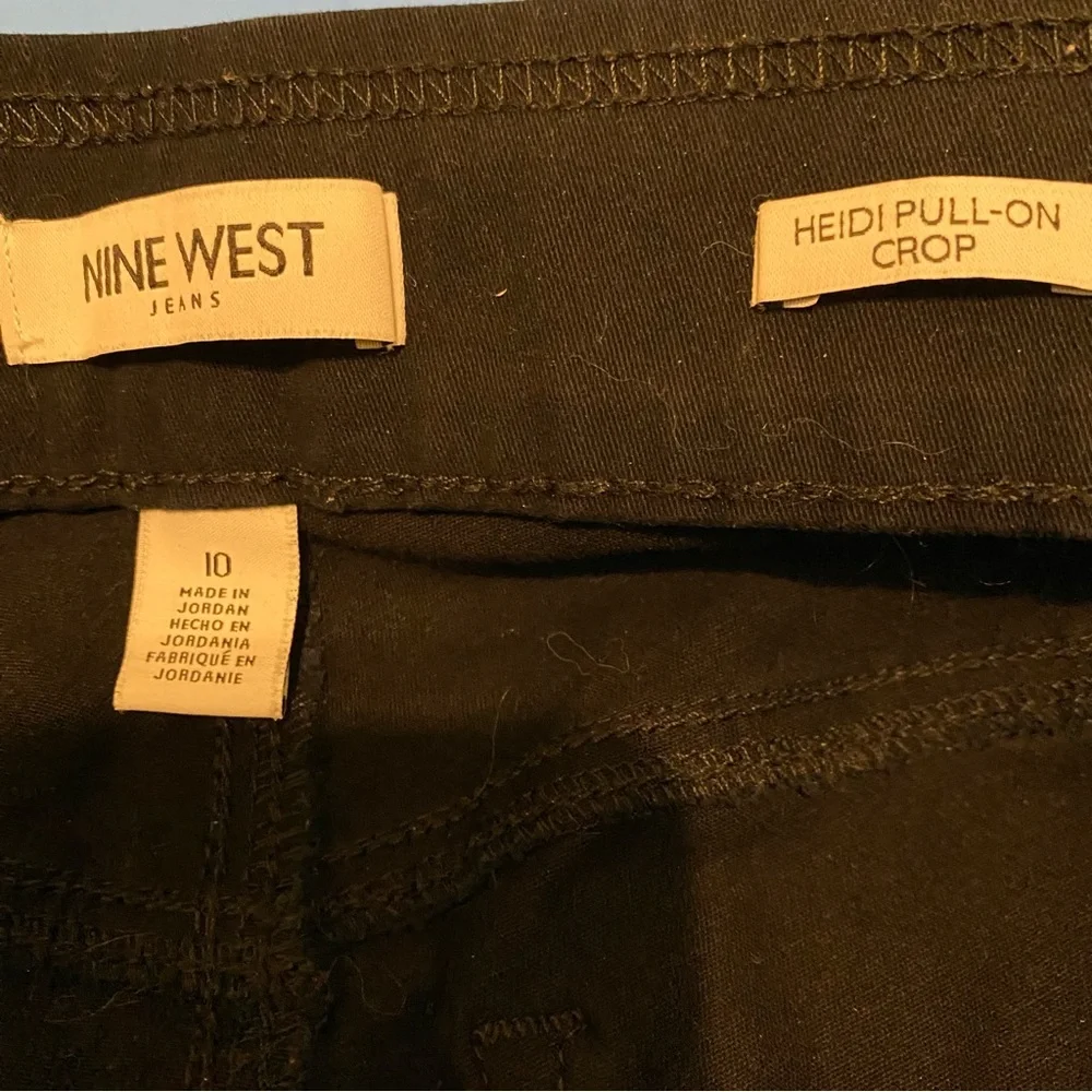 20. Nine West Classic Heidi Pull-On Crop Black Pants - Picture 5 of 8